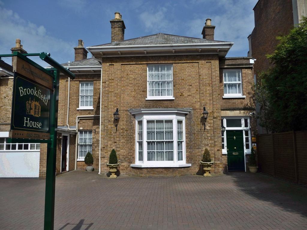 Hotel Brookfield House Taunton Exterior foto